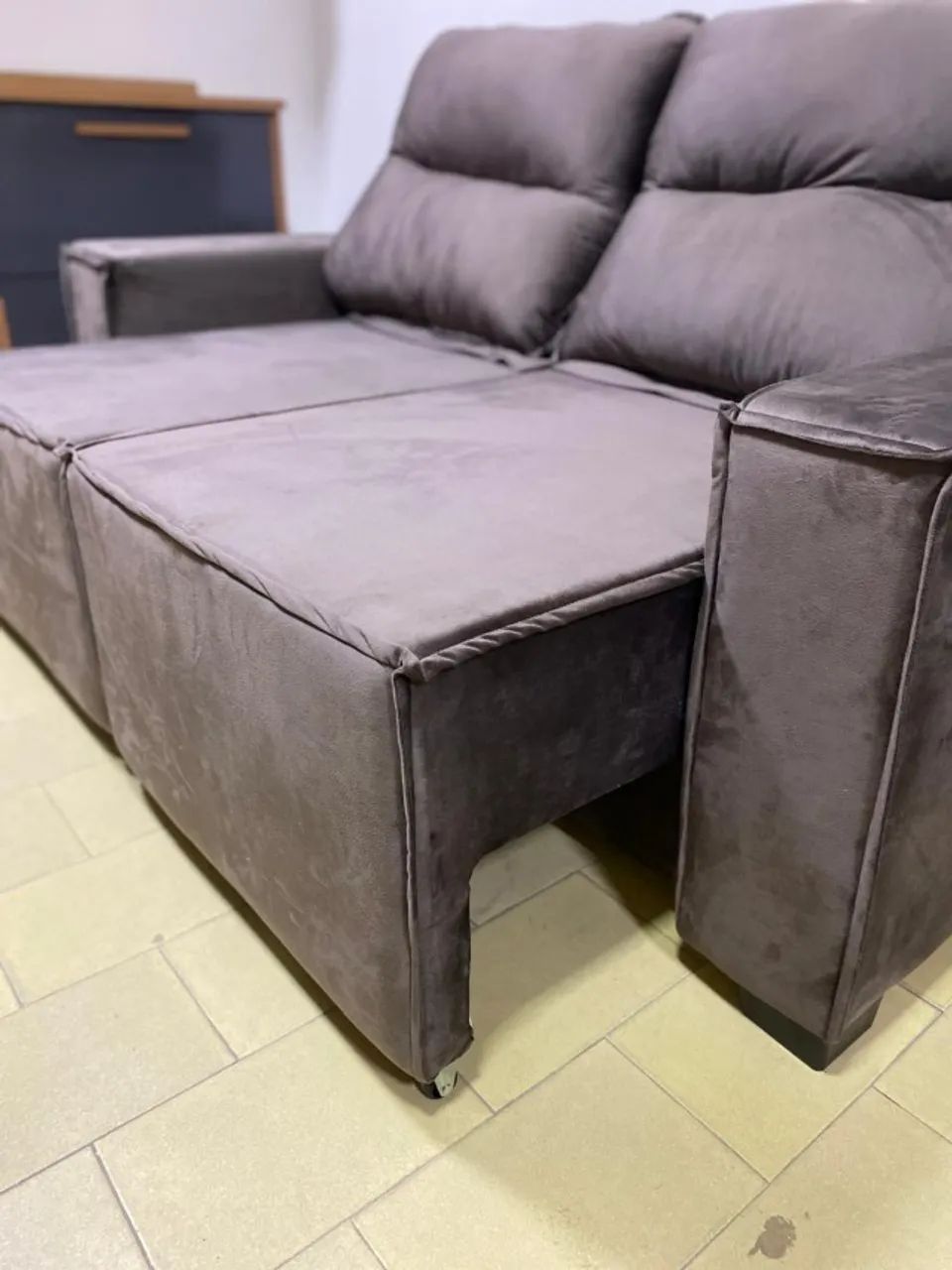 Sofá com 2 lugares, ideal para quem busca conforto e praticidade - Em Promoção  - Foto 5