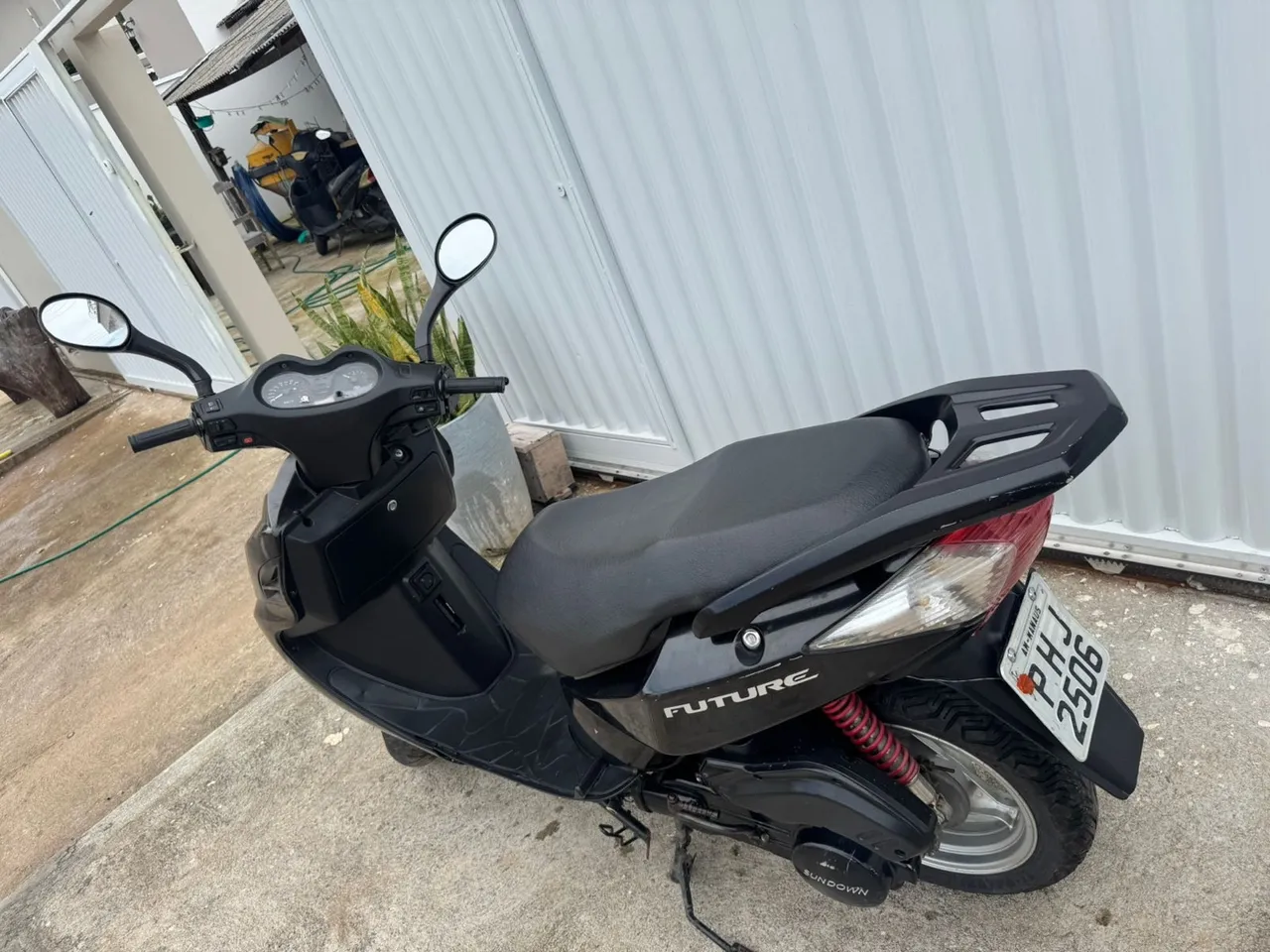Vendo moto barata
