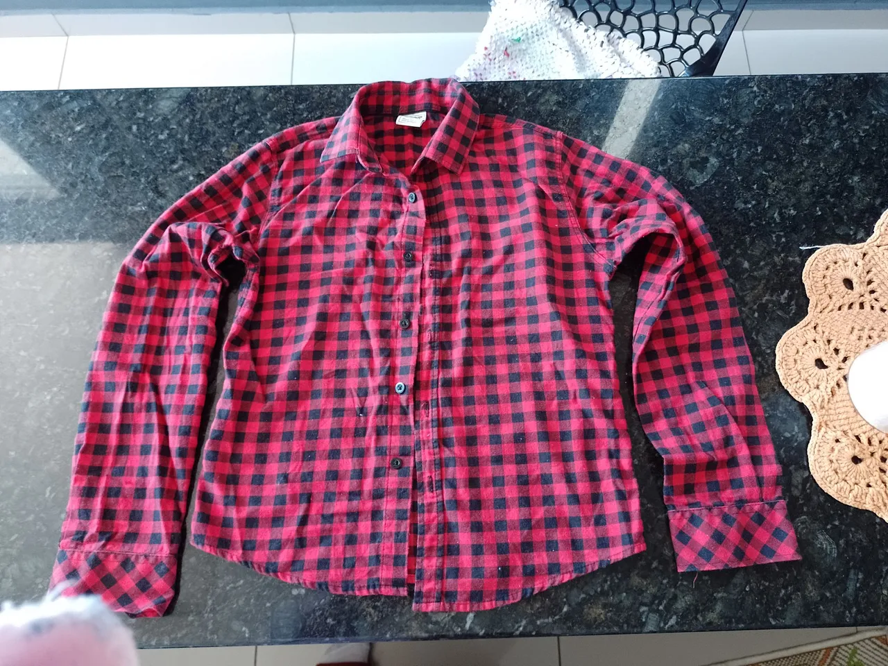 Camisa xadrez infantil vermelha e preta