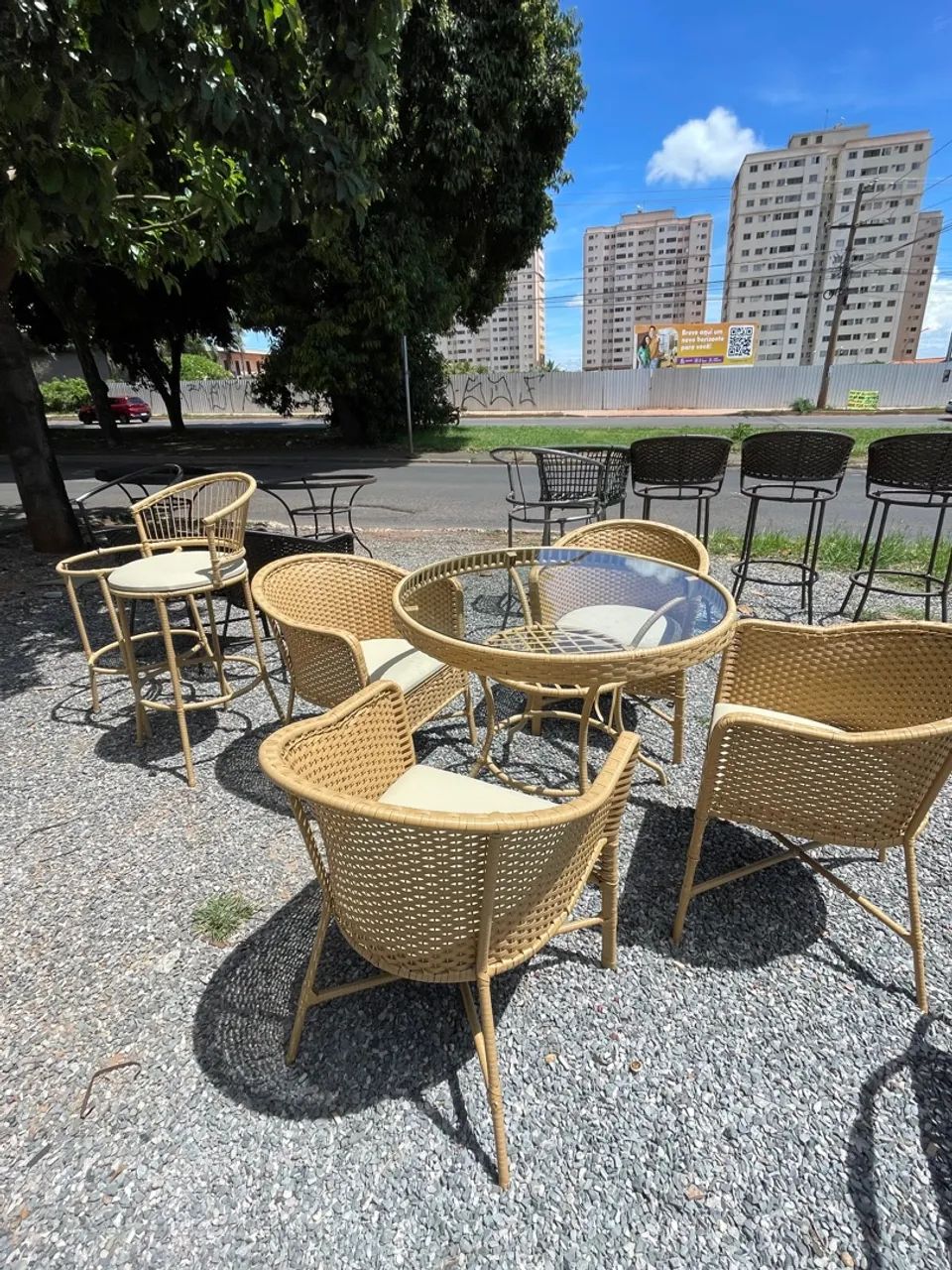 Mesa e Cadeiras novas  - Foto 4