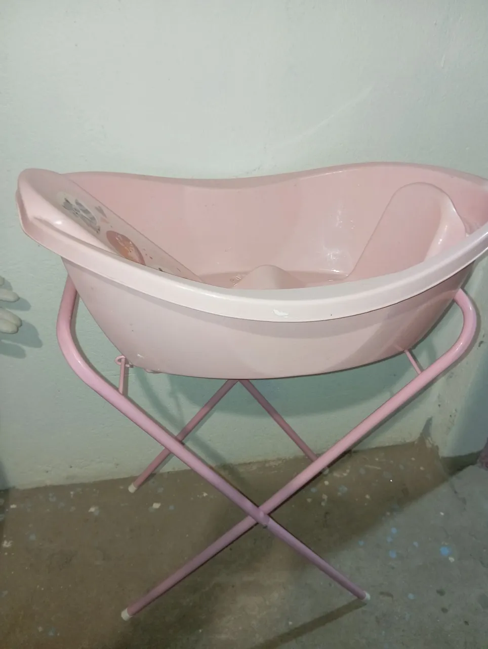 Banheira para bebê com suporte