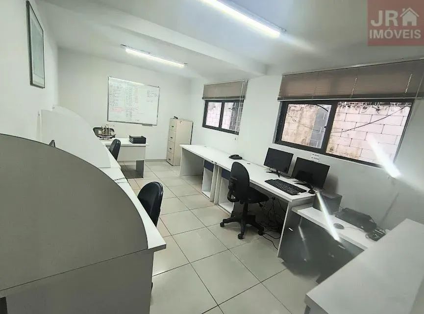 Imóvel para aluguel possui 400 metros quadrados com 14 quartos - Foto 6