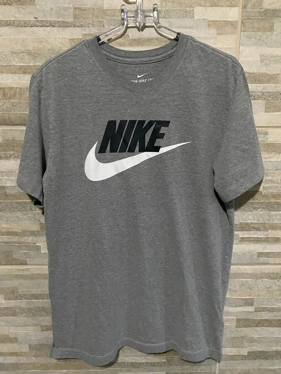 Camisa básica cinza nike m