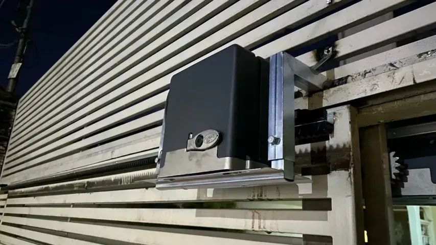 Motor para portão eletrônico PPA 400kg INSTALADO BASE ÁREA EM CIMA DO PORTÃO!!! - Foto 4