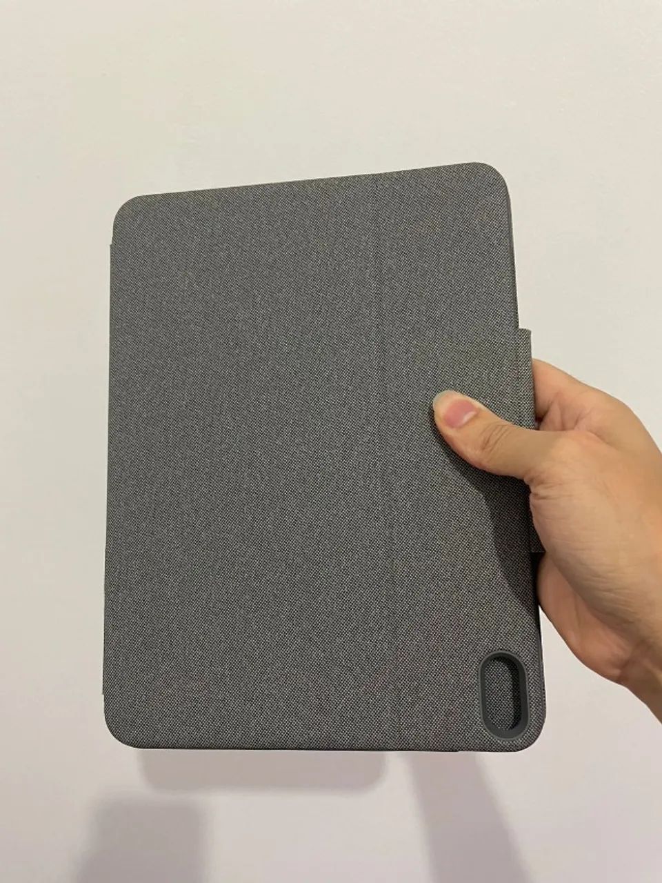 Capa Teclado Logitech - Folio Touch (IPad Air M1) - Foto 2