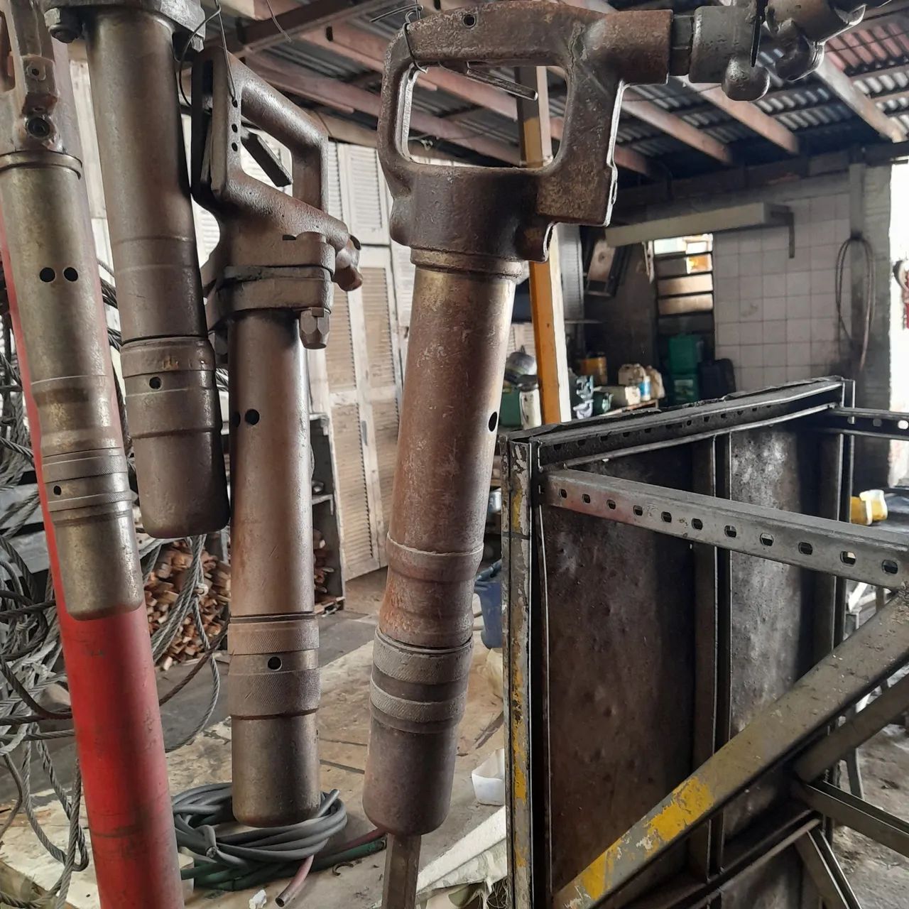 Marteletes Pneumáticos Industriais - Ferramentas Robustas