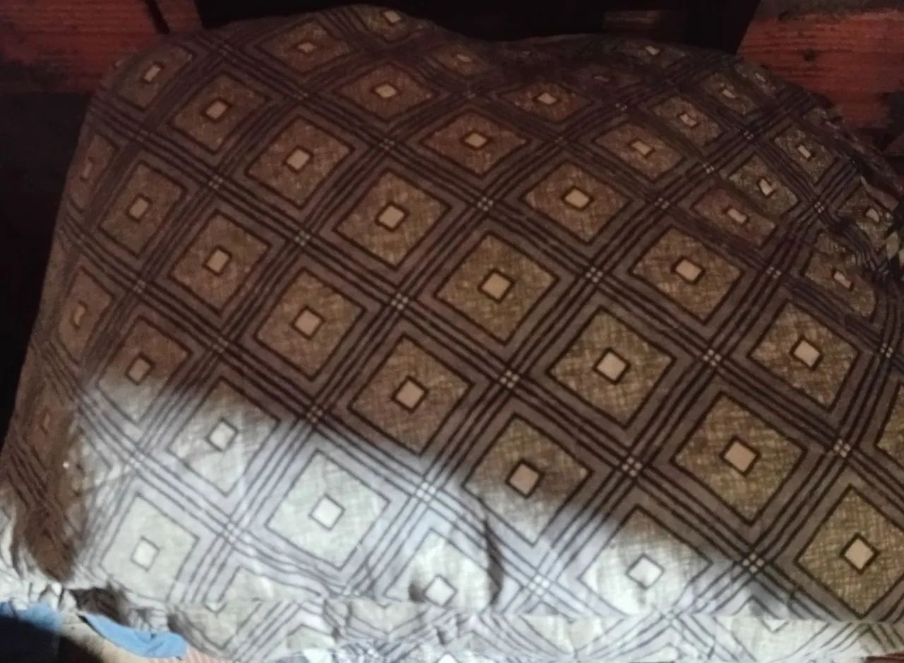 Doando roupa de cama64305625910787120