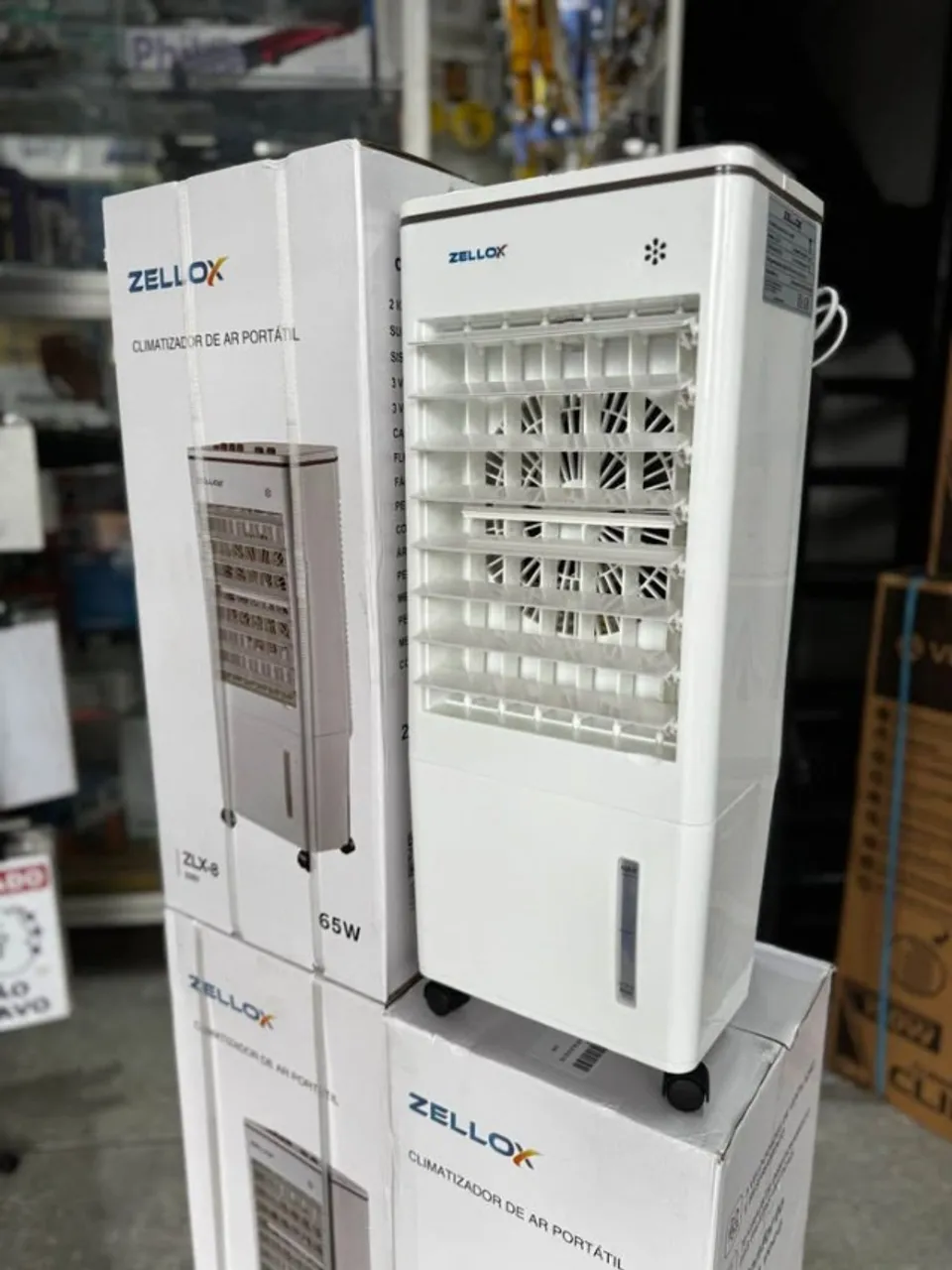 Climatizador de Ar Portátil - 8 Litros da Zellox - 65W - 220V