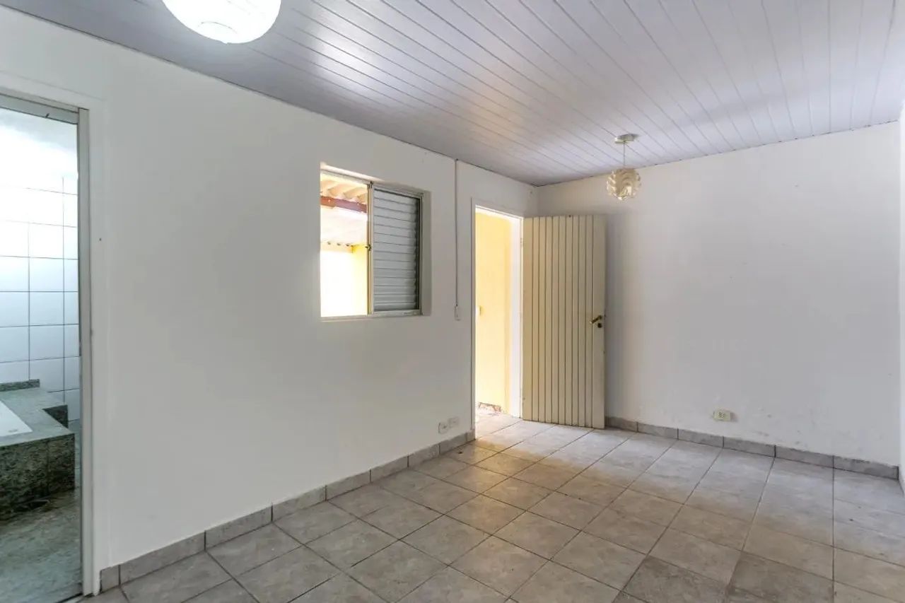 Casa tipo para venda com 2 quartos, 90m² - Foto 3