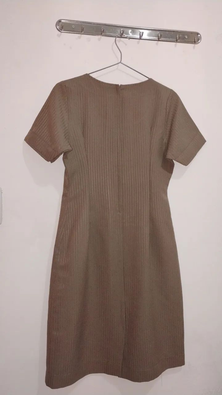 Vestido verde militar. - Foto 2