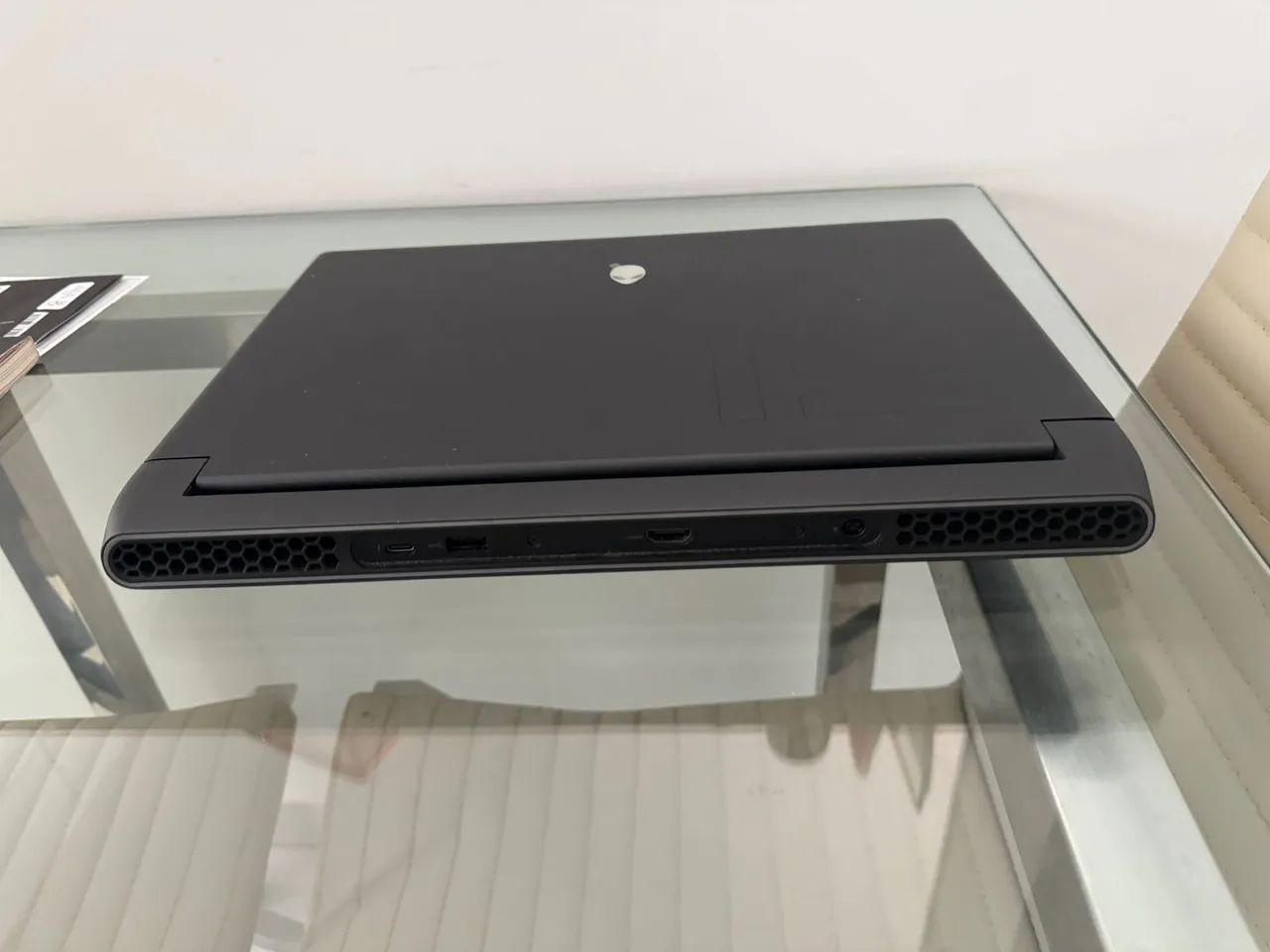 Alienware M15 R7 - Foto 3