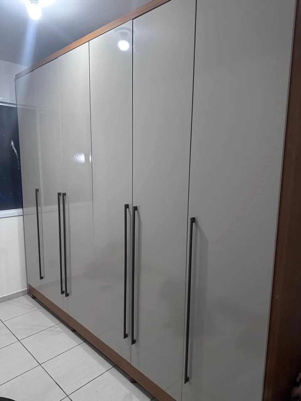 Guarda roupa 6 portas
