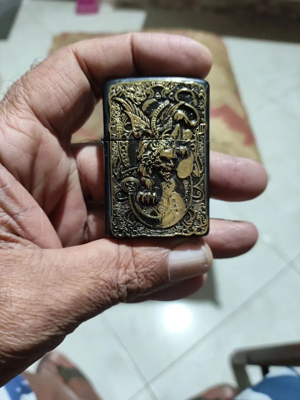 Isqueiro Zippo com Emblema 3D Griffon