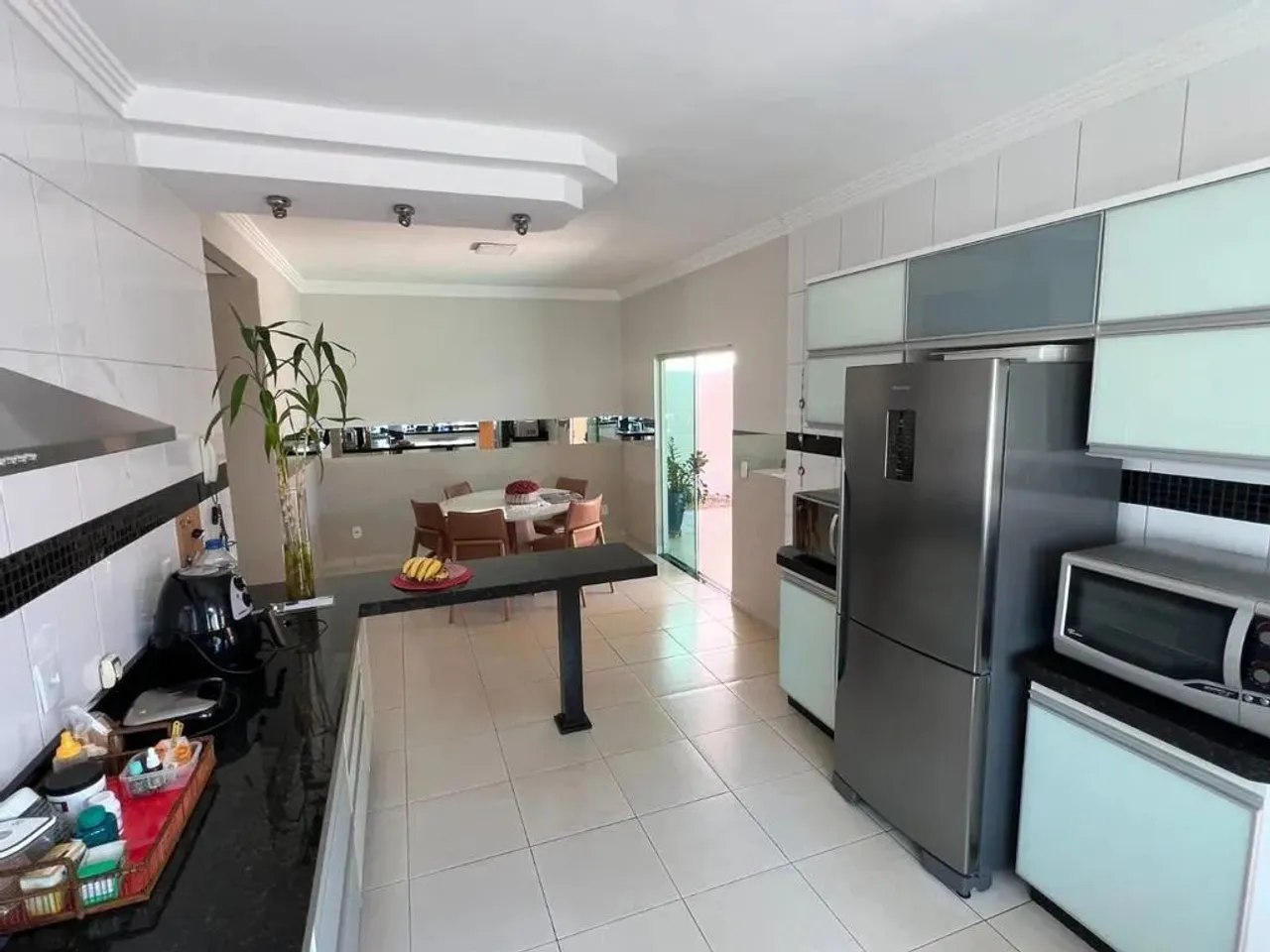 Casa para alugar em Goiânia, Loteamento Portal do Sol I, com 3 suítes, com 180 m²