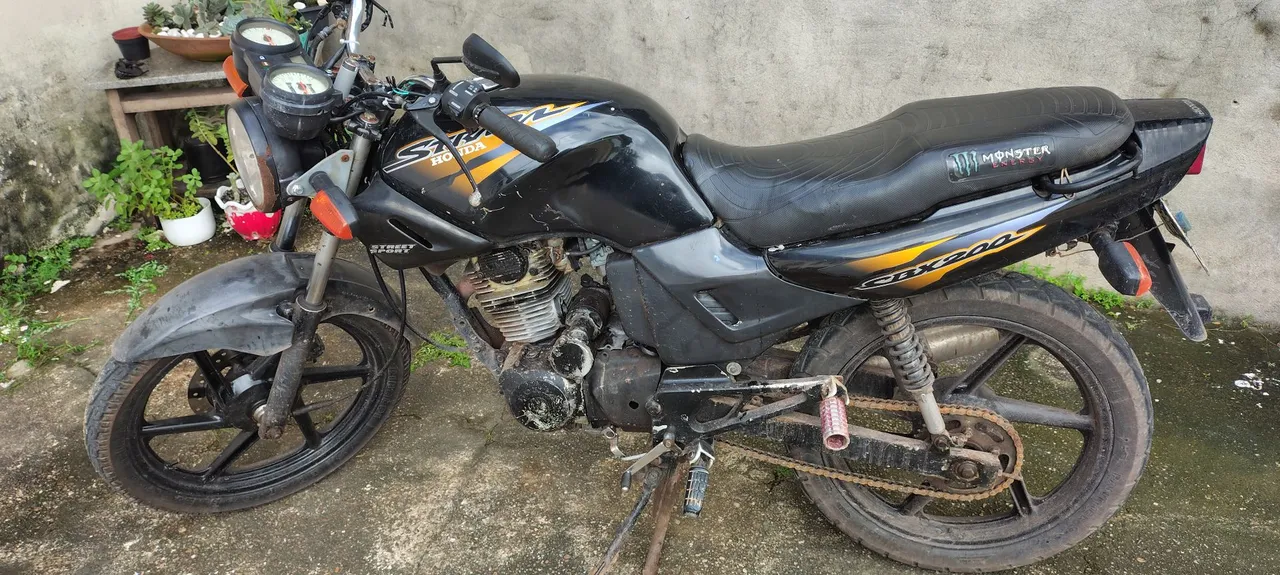 Vendo toda em dias valor 4000