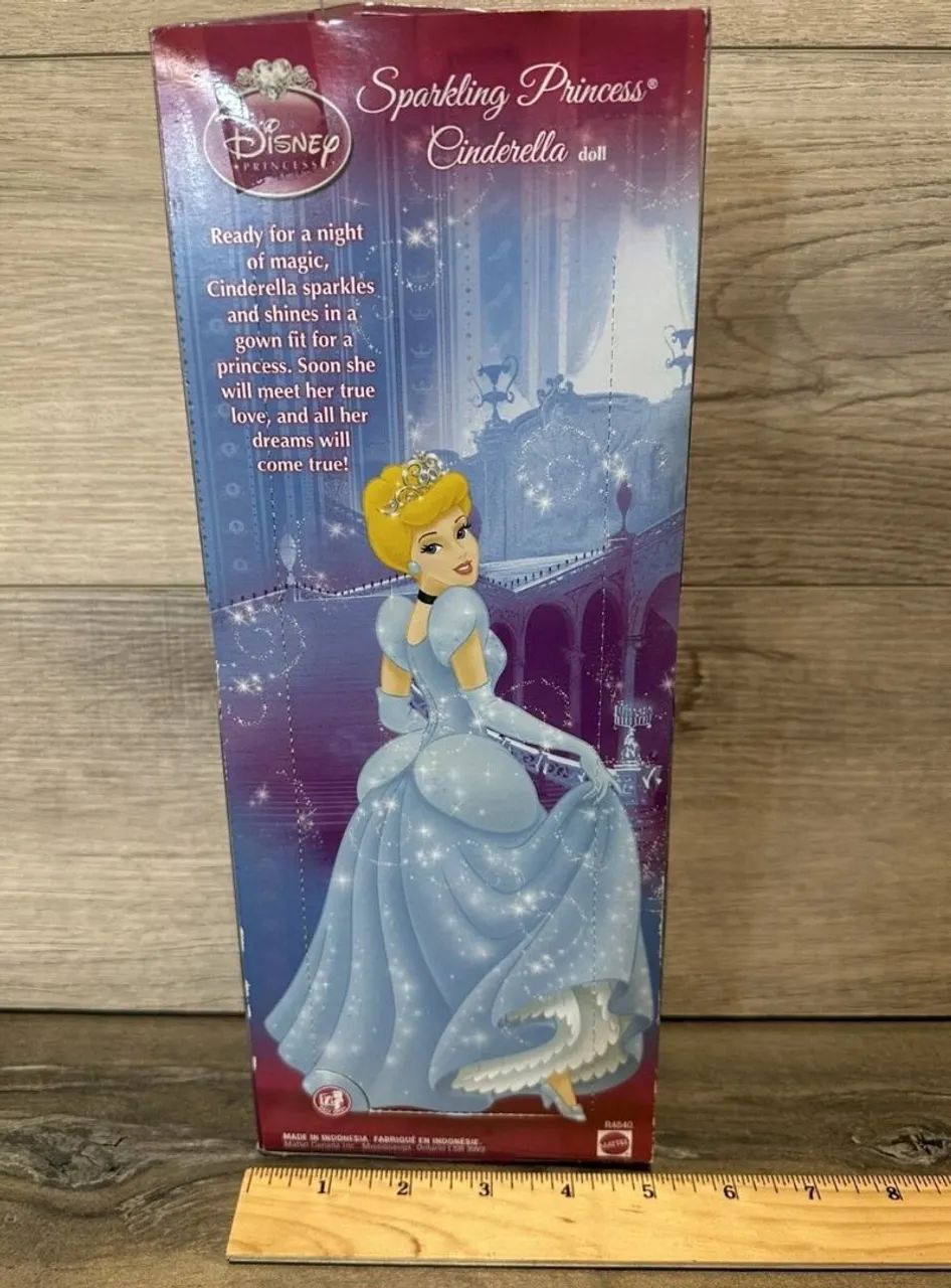 BONECA BARBIE CINDERELA DISNEY MATTEL NOVA NA CAIXA  - Foto 2