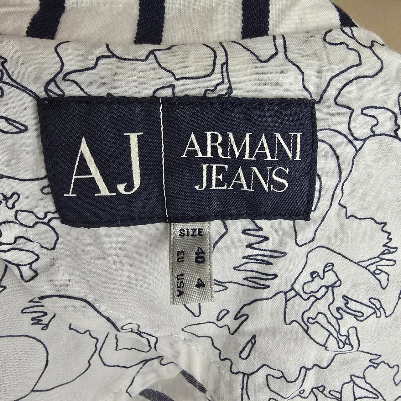 Jaqueta armani exchange listrada branca e azul p - Foto 5