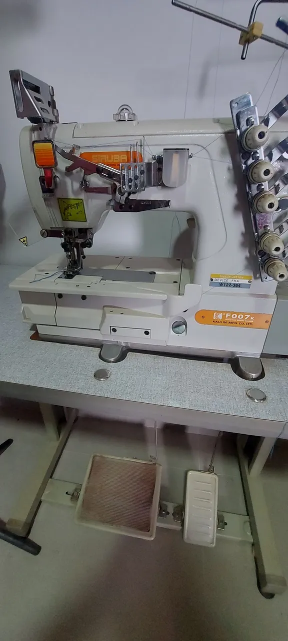 Máquina de Costura Industrial
