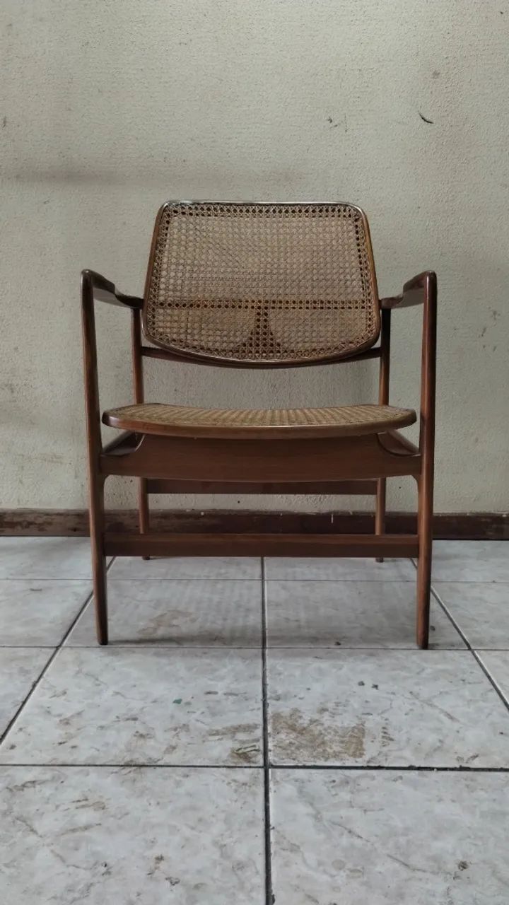 Poltrona leve Oscar niemeyer original 