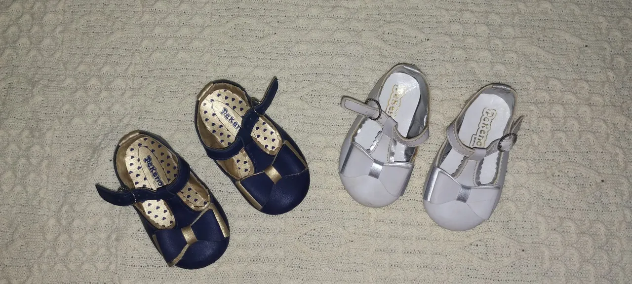 Sapatinhos Bebê Pequena - Azul e Branco - Tamanho 18