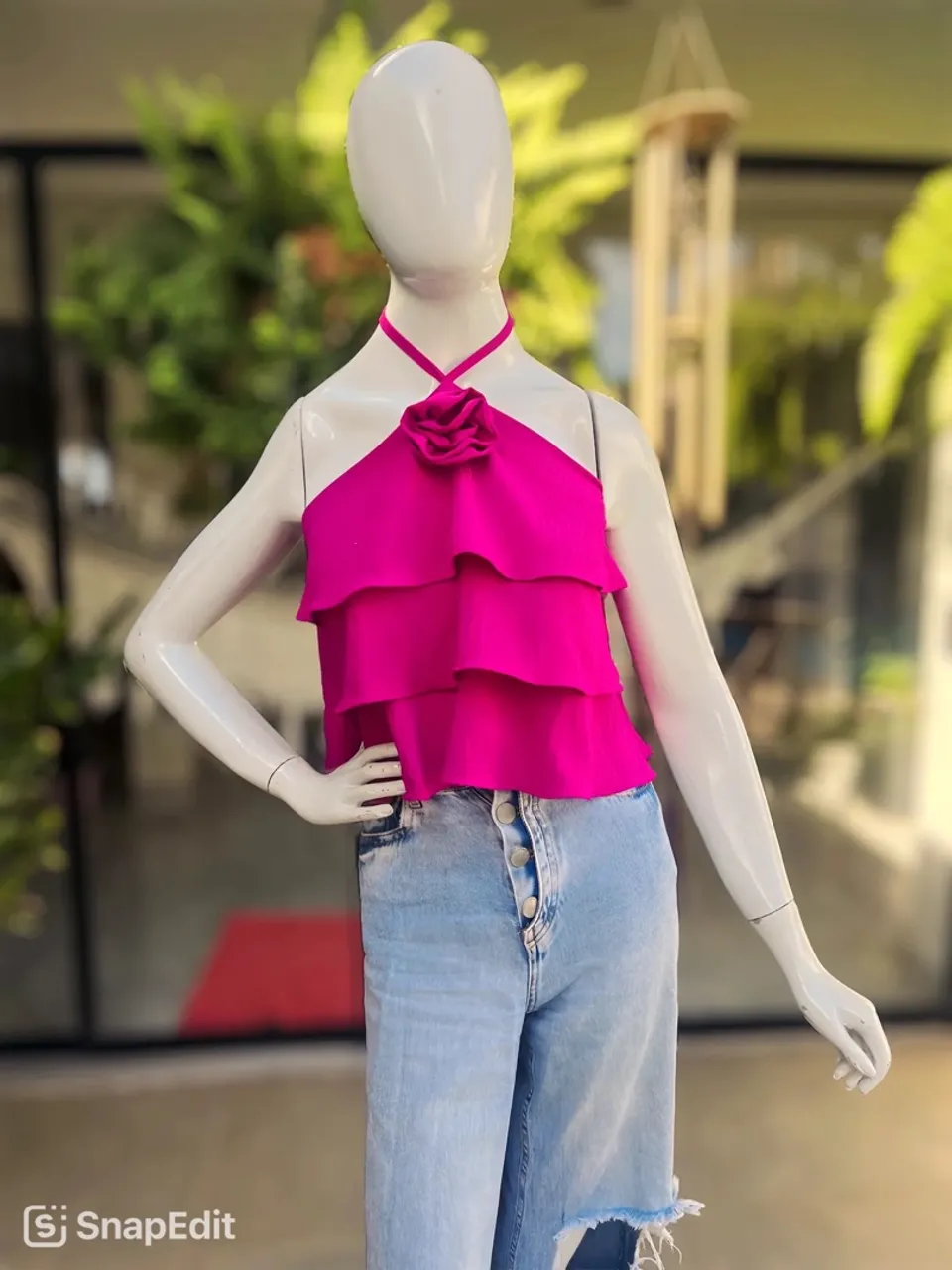 Top Rosa com Detalhe de Flor