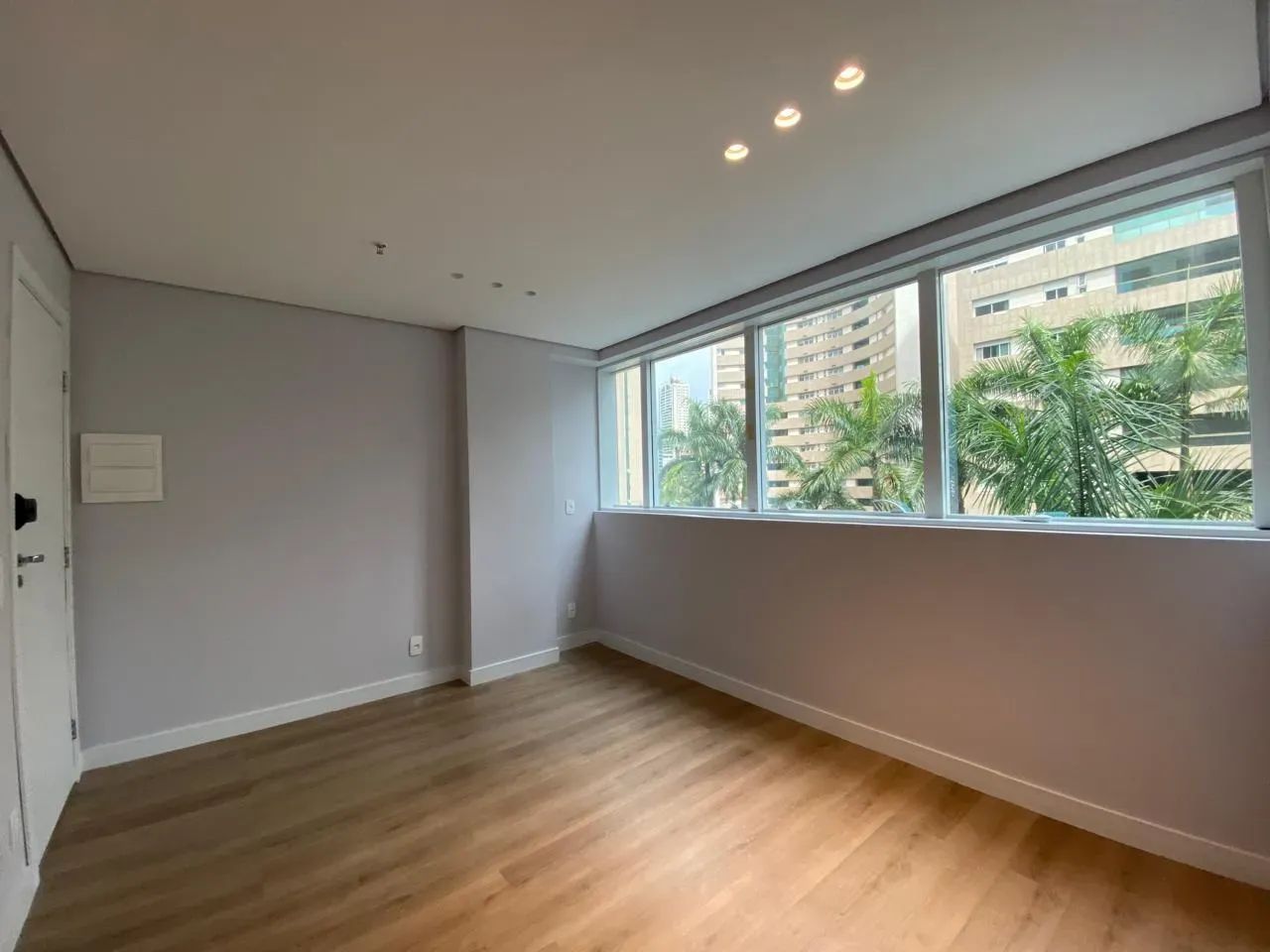 Sala Comercial para Locação em Nova Lima, Vila da Serra, 1 banheiro, 1 vaga