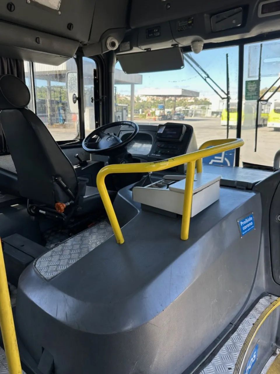 ONIBUS URBANO MERCEDES BENZ OF 1724 CARROCERIA CAIO 2017 COM AR  - Foto 9