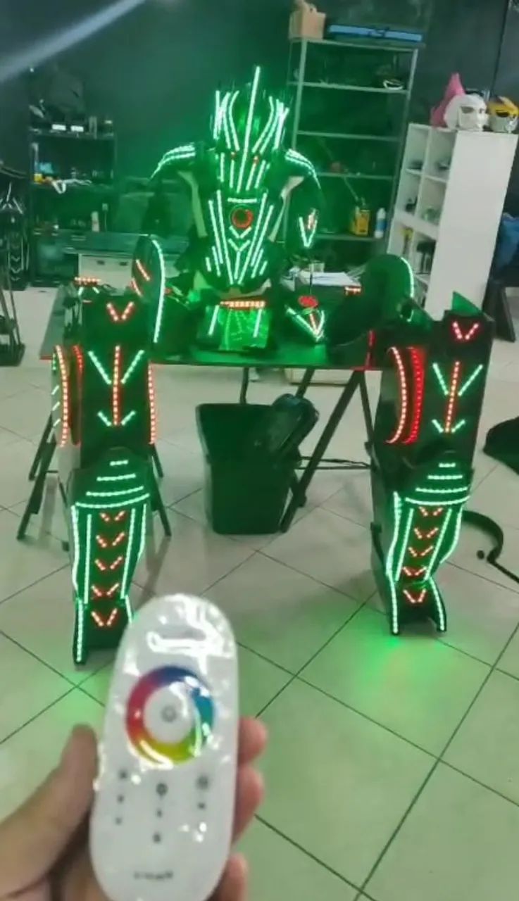 Vendo Robô de Led COMPLETO de Alta Qualidade - Foto 4