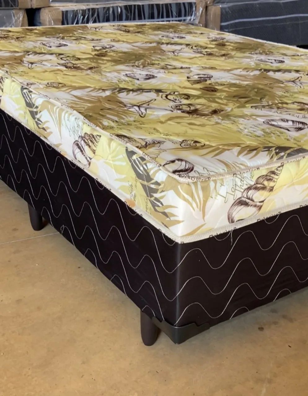 Cama Box Casal Floral Confortável e Elegante