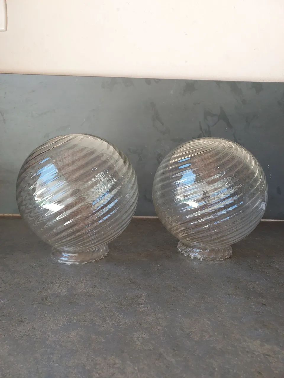 Cúpulas de vidro para teto, cada.