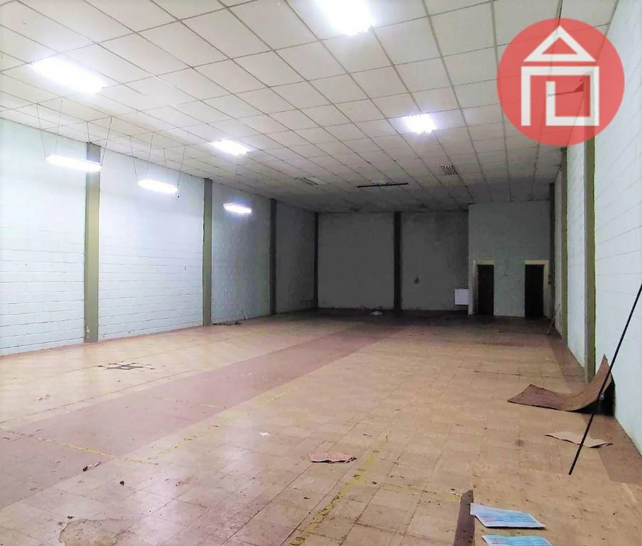 Barracão no Centro à venda, 320 m² por R$ 2.700.000 - Vila Aparecida - Bragança Paulista/S