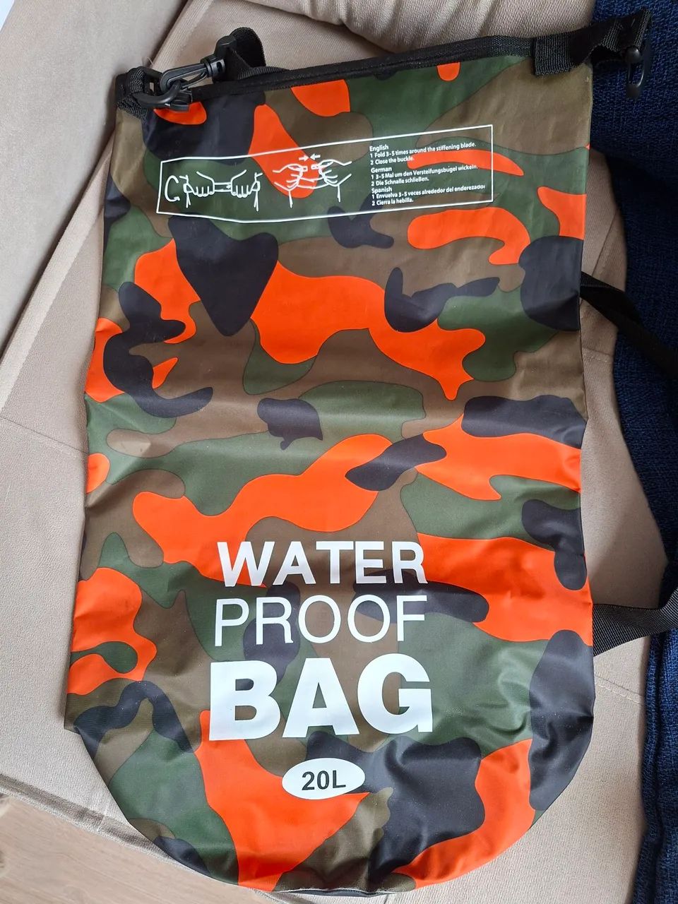 Bolsa estanque impermeável 20 litros para esportes aquáticos, viagens ou camping.