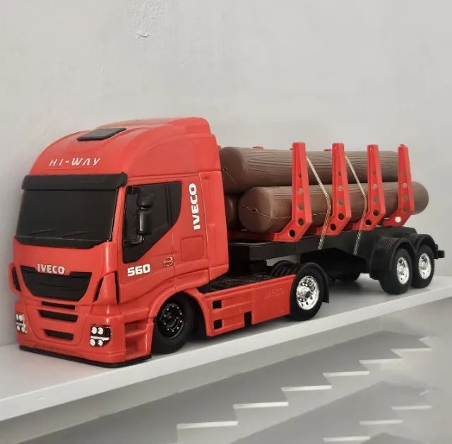 Iveco Hi-Way Vermelho