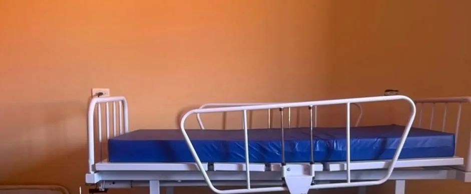 Cama hospitalar com colchão - Foto 4