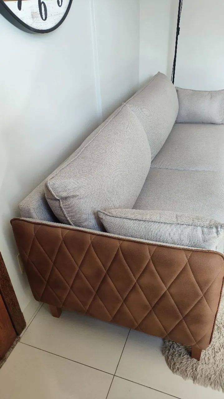 Sofá 3 lugares EXTREMAMENTE NOVO - Foto 2