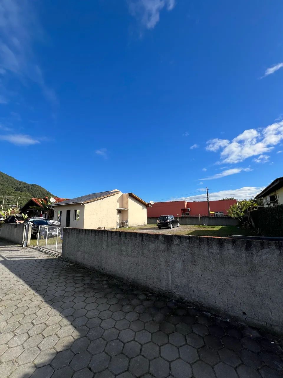 Terreno plano, murado, aterrado, pronto para construir, Ribeirão 