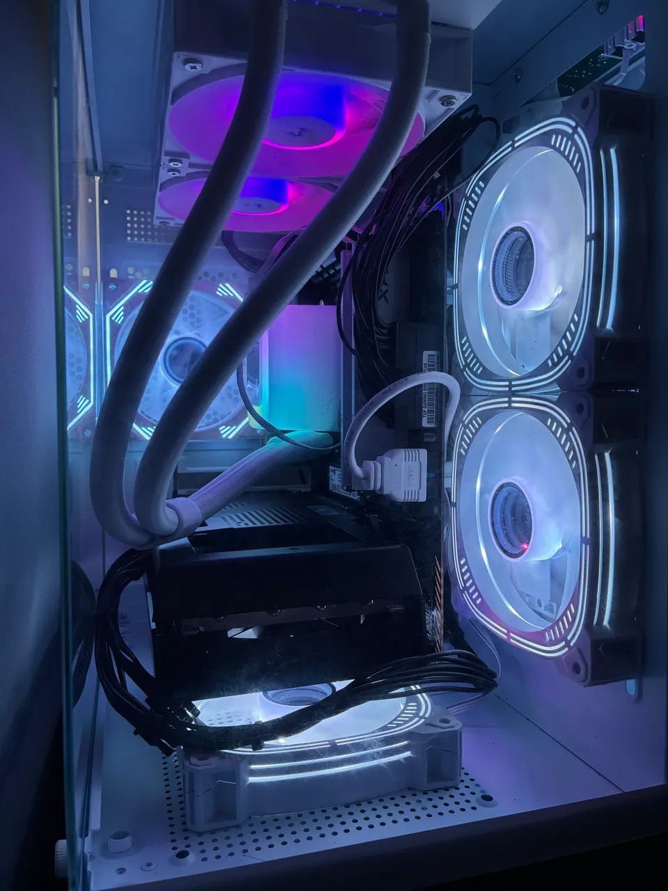 Pc gamer RX 9060XT 16GB + Ryzen 7 5700x ~3 Meses de uso | Recém montado - Foto 4