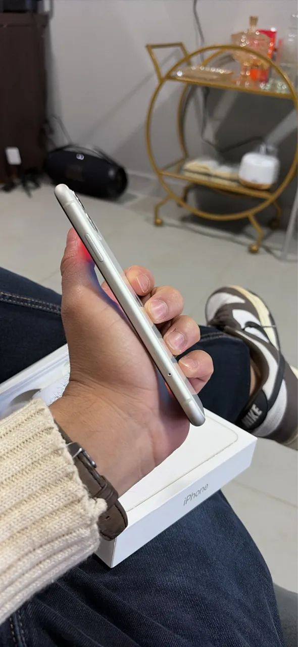 IPHONE 11 128GB BRANCO C/ CAIXA IMPECAVEL E ORIGINAL - Foto 2