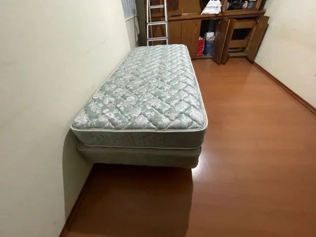 Duas camas de solteiro (colchão + estrado) - Foto 2
