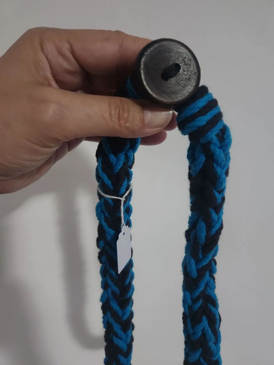 Colar bicolor artesanal em macramê  - Foto 4