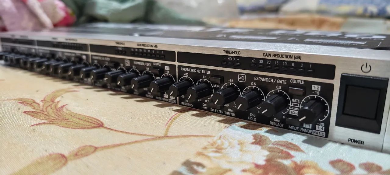 MULTIGATE PRO BEHRINGER XR4400 - Foto 5