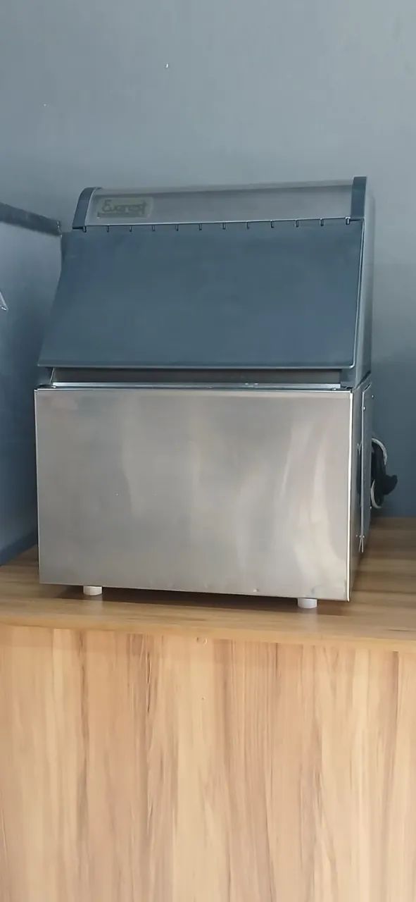 MÁQUINA DE GELO EVEREST - PRONTA ENTREGA