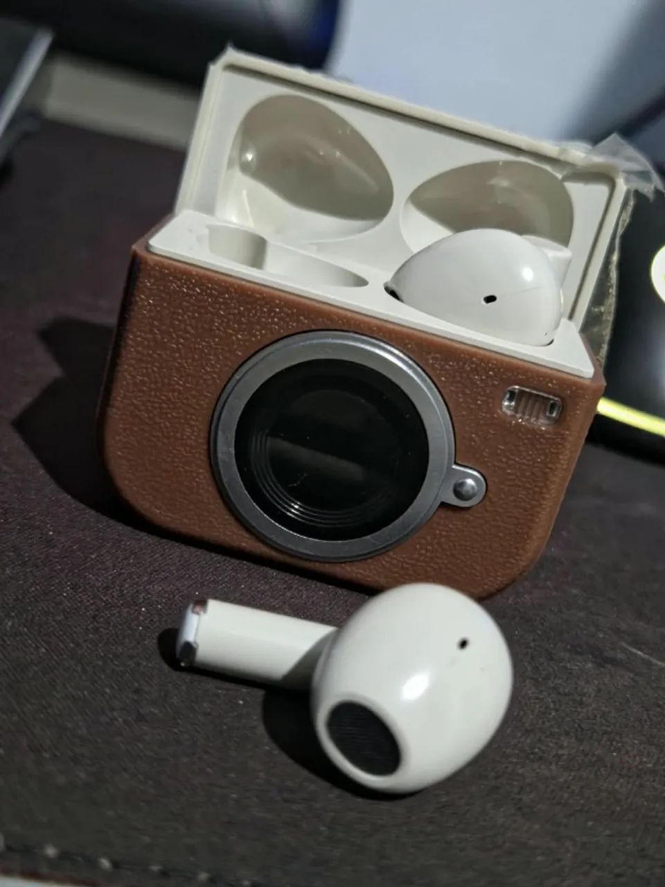 Fone de Ouvido TWS Estilo Retro Câmera - Foto 4