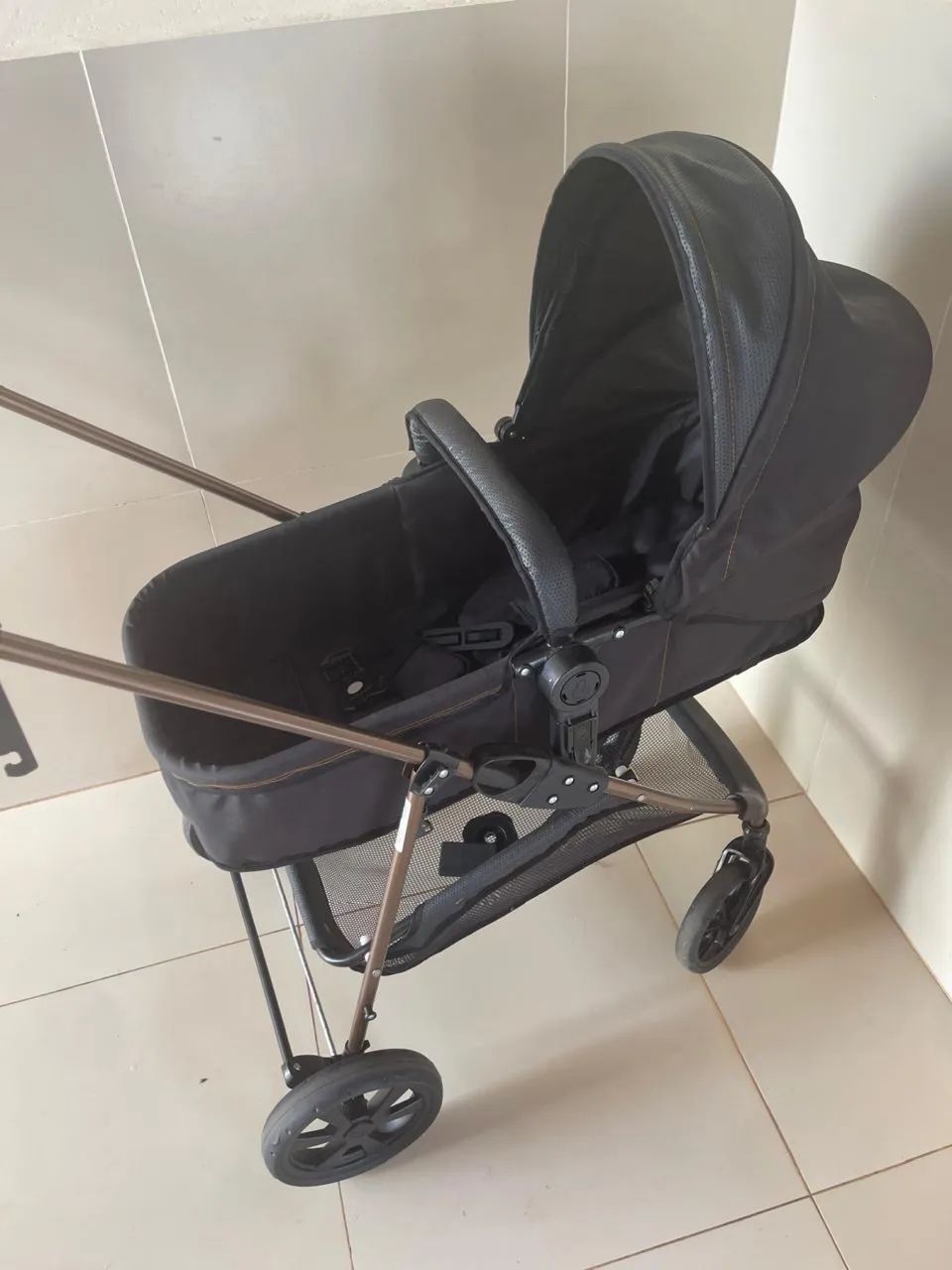 Carrinho Moisés preto  - Foto 2