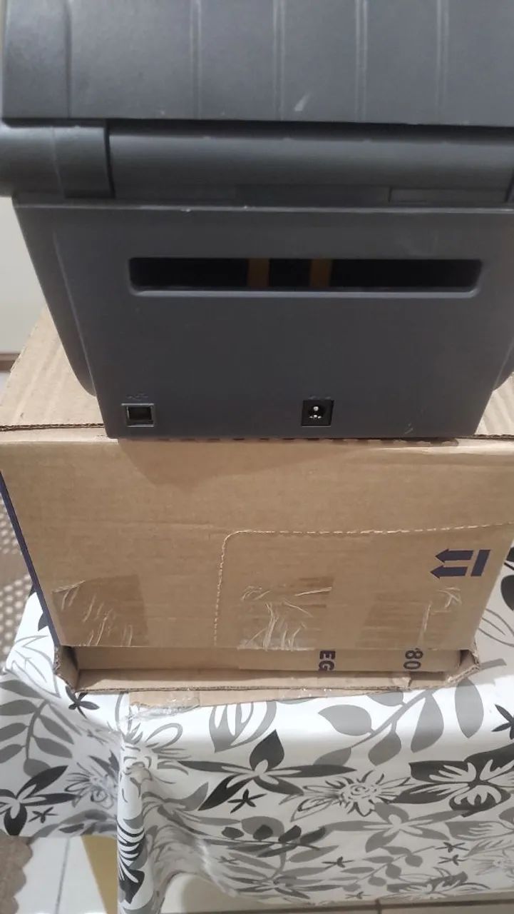 Impressora de Etiquetas e cód de barras  Zebra modelo ZD 220 - Foto 3