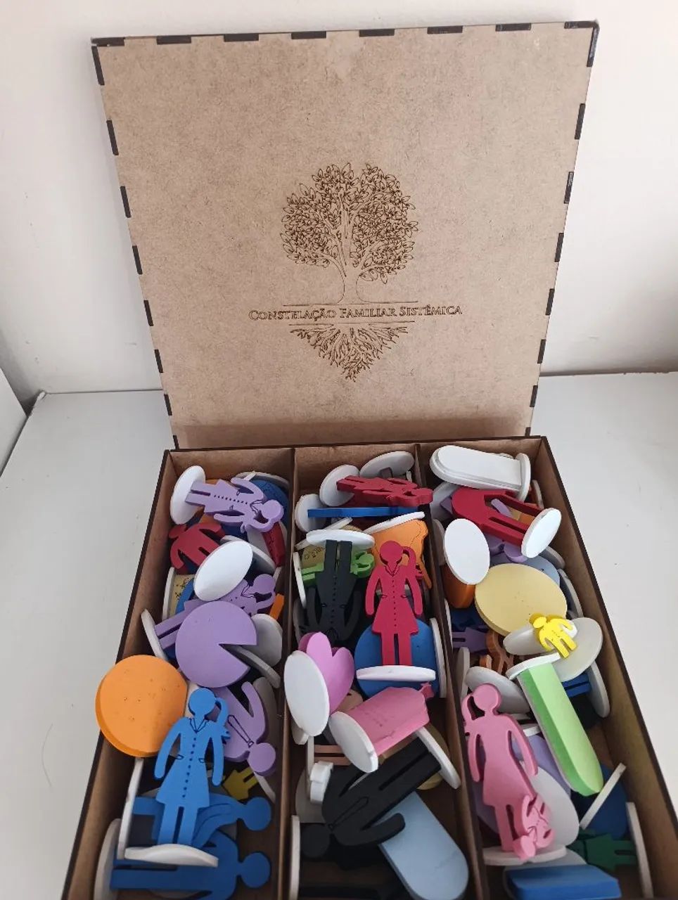 Vendo caixa com bonecos de constelação na água  - Foto 2