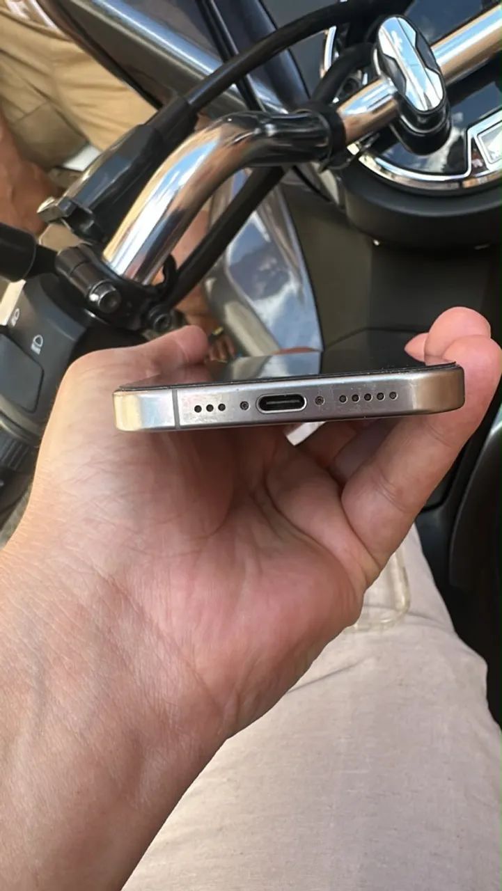 iPhone 15 pro - Foto 2