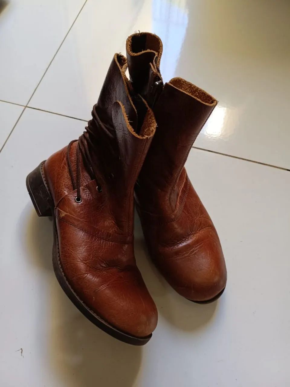 Botas de couro femininas - Foto 3