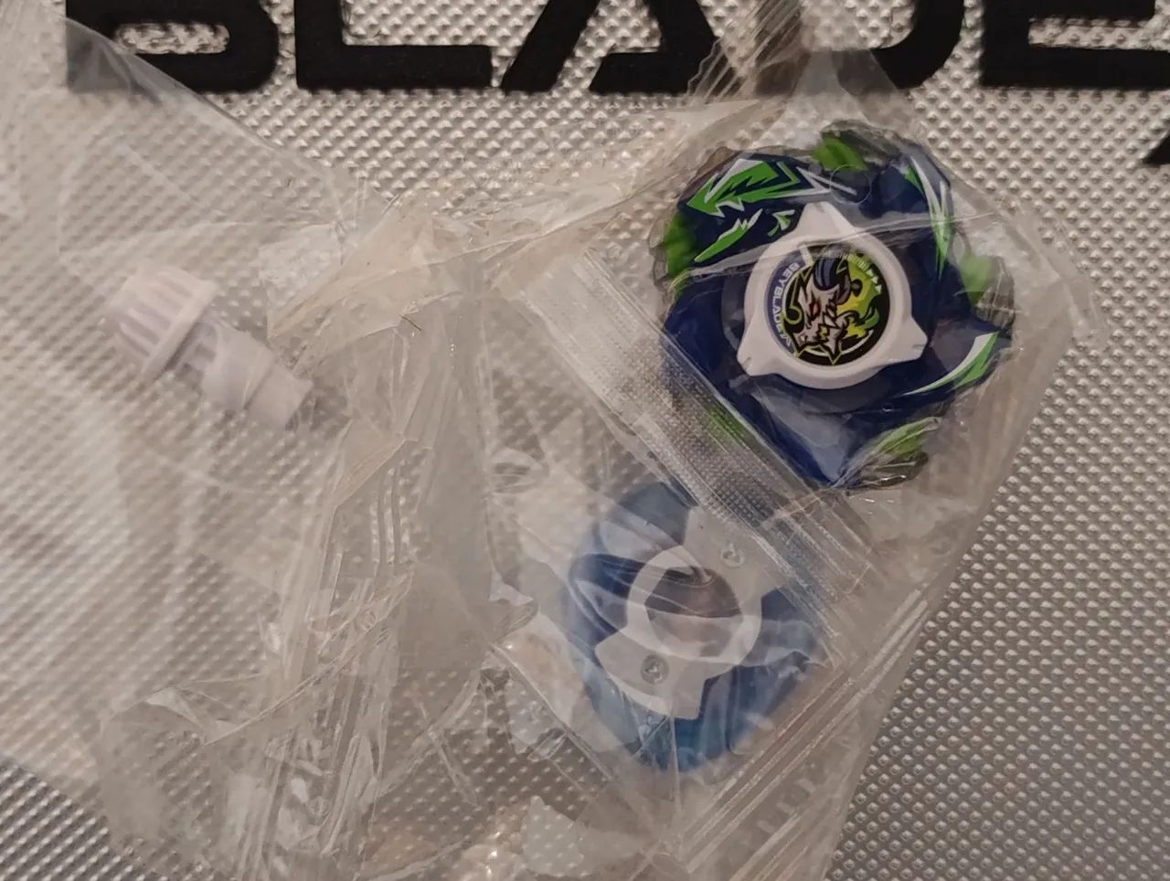 Beyblade X bahamut blitz azul