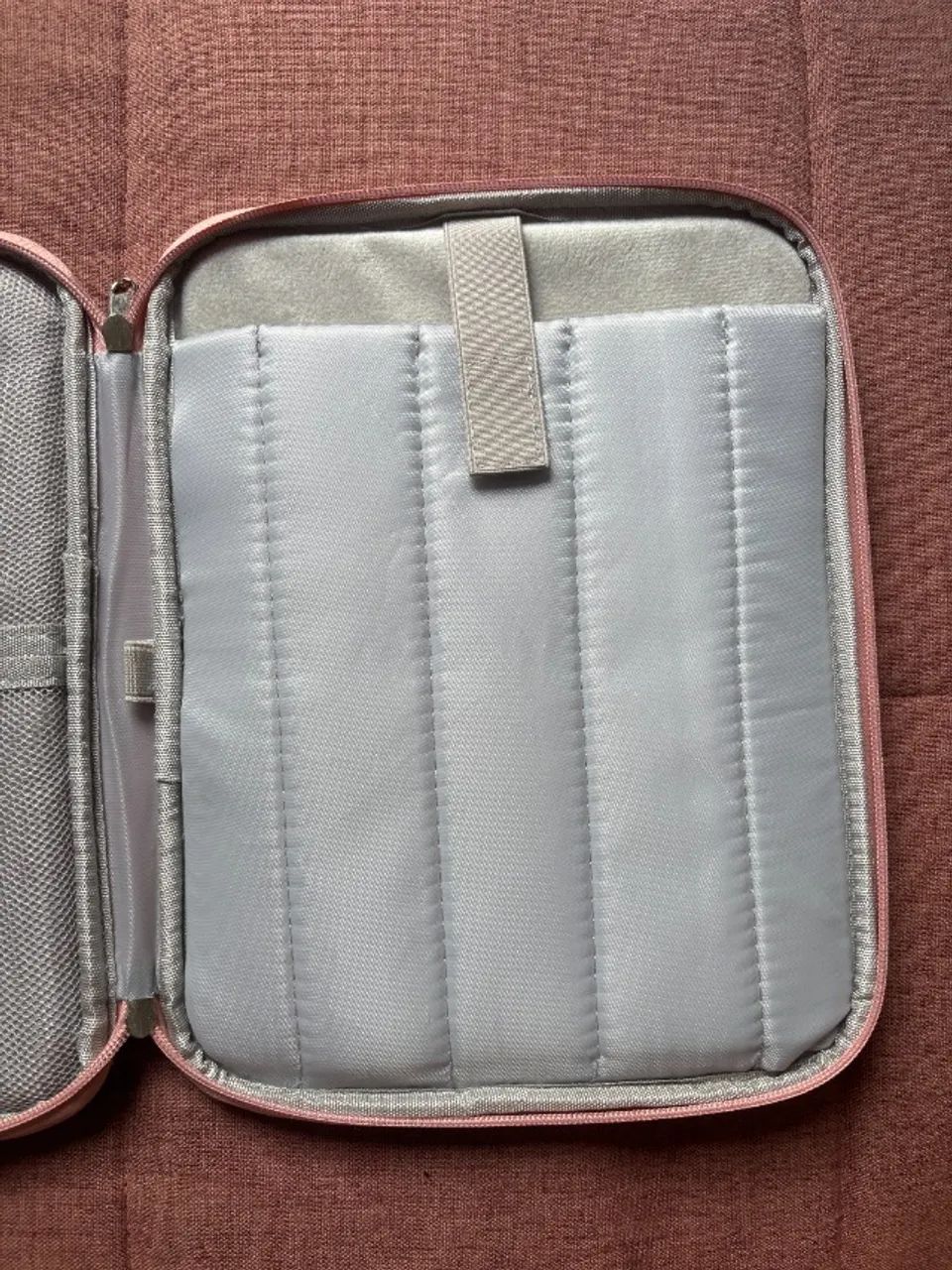 Case/capa para tablet 9" a 11" com espaço para teclado - rosinha  - Foto 3